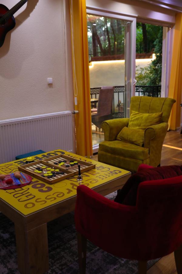 City Park Hostel Pristina Extérieur photo