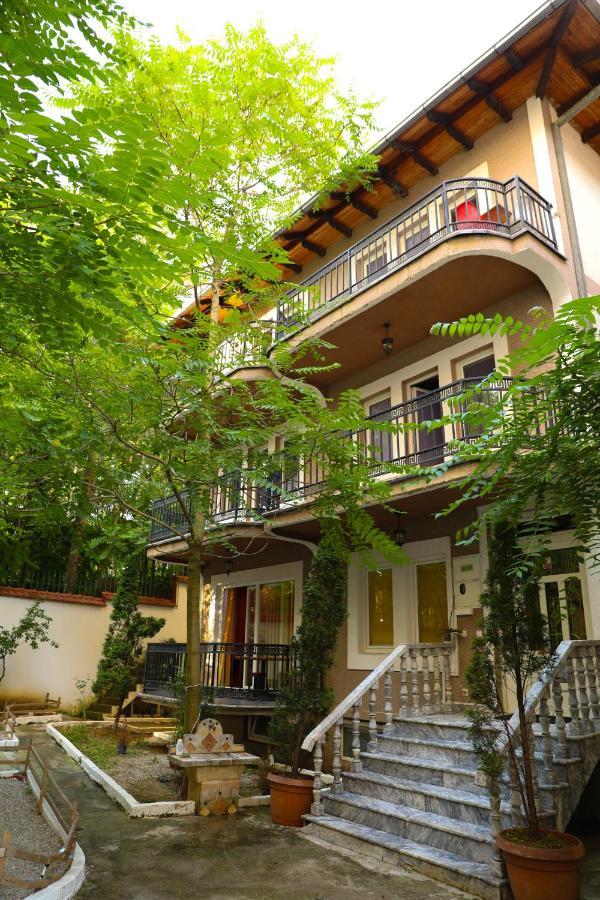 City Park Hostel Pristina Extérieur photo