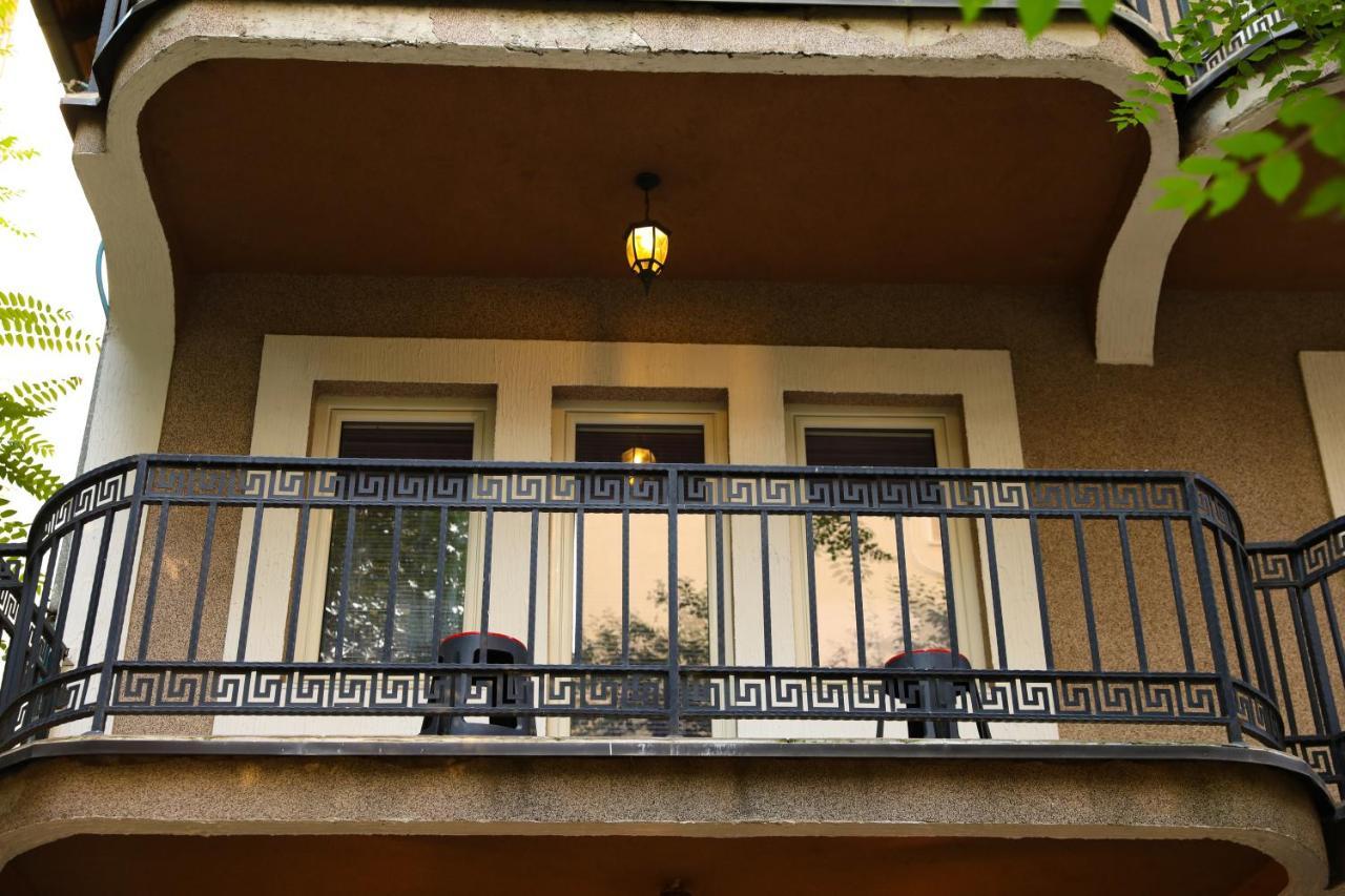 City Park Hostel Pristina Extérieur photo