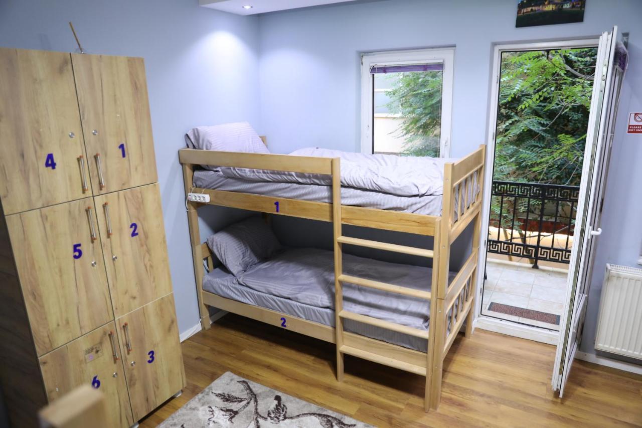 City Park Hostel Pristina Extérieur photo