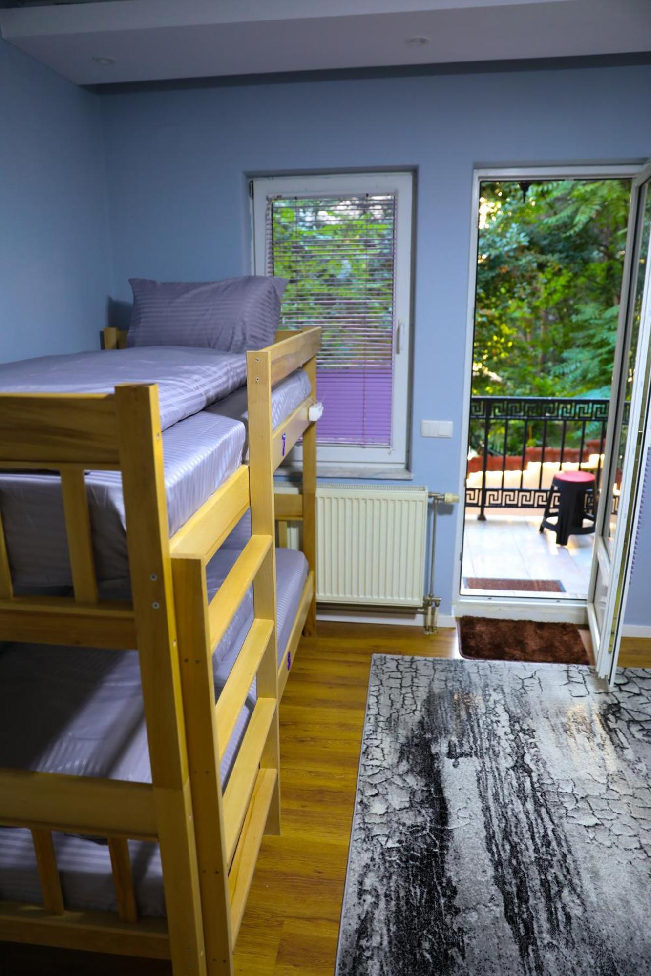 City Park Hostel Pristina Extérieur photo